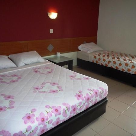 Lotus Hotel Johor Bahru Exterior foto